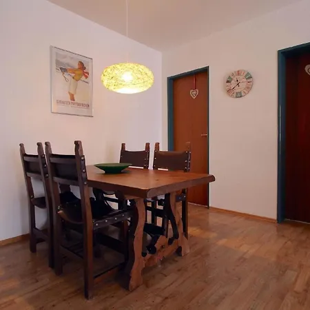 アパート Grosse Ferienwohnung In Partenkirchen ガルミッシュ・パルテンキルヒェン